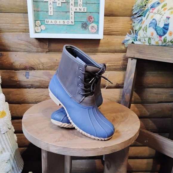 Merona Thermolite boots women's size 7 Coated Leather Uppers Brown / Base Blue - Picture 1 of 8